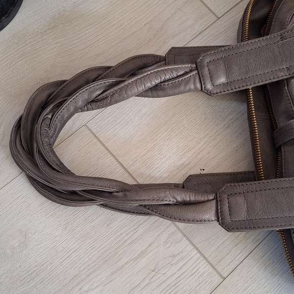 Gustto Cala Gray Leather bag - Picture 5 of 12
